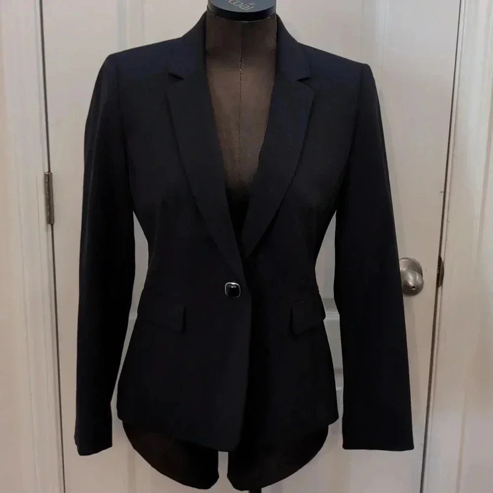 Tahari Levine women's one button blazer